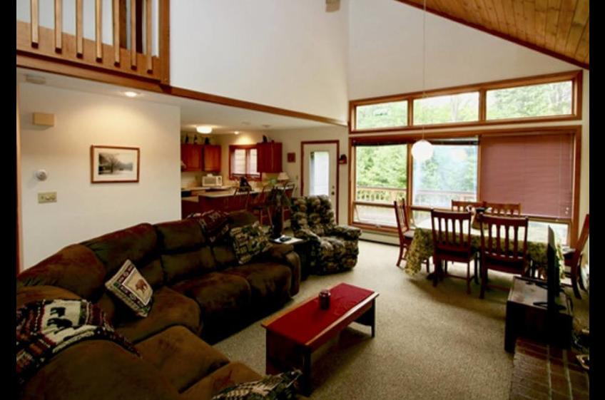 interior cabin White Mountains